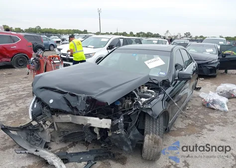 2011 Mercedes-Benz C 300 Luxury 4Matic/Sport 4Matic из США, поврежденный, VIN WDDGF8BB4BR134489